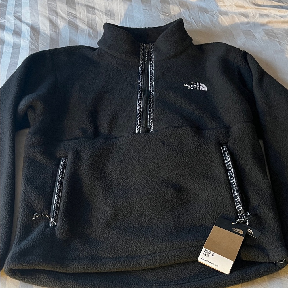 The North Face Men’s Black Fleece Jacket